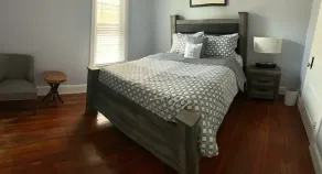 Newly renovated two bedrooms entire Apartment - Image 3