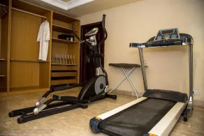 Apartment Royale Hotel - Guest Room - near Kalakuta Museum - Image 3