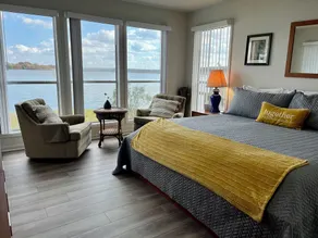 3-bedroom home,  waterfront patio,  fishing, kayaking, swimming, yoga room  - Image 3