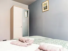3 bedroom accommodation in Sheffield - Image 5