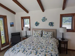 Studio w/ Views & Separate Entrance - Image 3