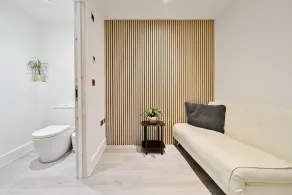 Acorn House - Image 4