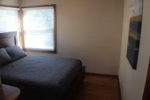 Tulsa home conveniently by Brookside and Riverside with large fenced backyard  - Image 5