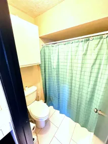 Super Cozy 4 Bedroom by Premier Host - Sleeps 10 | - Image 4