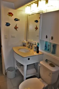 Rare 1 Bedroom Condo in at the Heart of Waikiki 2 blocks from the beach - Image 4
