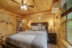 The Haven - Kiamichi Mountain Riverside Cabin - Image 4