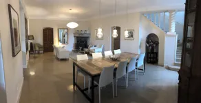 Stor villa omgiven av tallar i Provence - Image 3