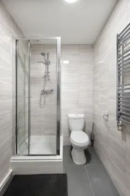 Stylish 4 bed 3 bath- Mill Hill - Image 4