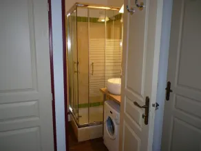 Duplex muito agradável; 3 *; em uma residência de luxo; virado a sul, no sopé das encostas - Image 2