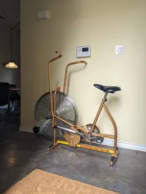 Modern Eco-Friendly Townhouse; Walk to Park & Recreation King Bed - Image 2