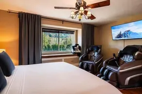 Top 1% - Barrel Sauna, HotTub, 2 Zero Gravity Massage Chairs, Gong, Arcade &more - Image 4