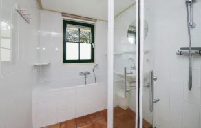 3 Bedroom Gorgeous Home In Ijhorst - Image 5