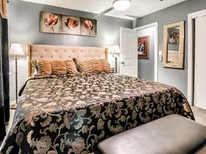Perfect, Relaxing King bed Suits/ free parking - Image 5