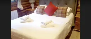 Stunning 3 Bedroom Lodge with Sauna ,Hot Tub and Lochside Leisure Deck - Image 5