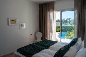 Large Fantastic House With a Garden, a Pool and Beautiful Views - Image 5