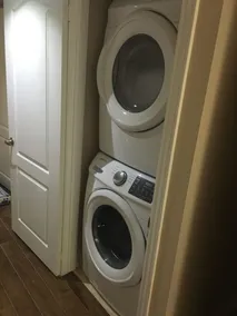 Modern Bsmt-lägenhet - separat och privat - Image 3