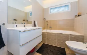 Two-Bedroom Apartment In Murter - Image 2