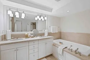 Hyatt Condominium 05 - 3 Bedroom Residence - Image 3
