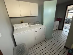 2 BR / 1. 5 salles de bain, deuxième étage Beach House Apt w / vue imprenable sur la baie et couchers de soleil - Image 2