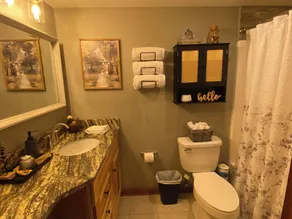 Cozy Mountain Getaway - Image 2