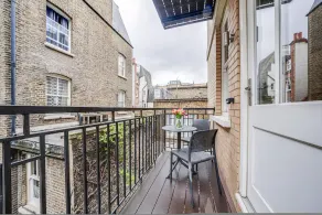 Fitzrovia Stay by Oxford St & Soho 18 Guests - Image 5