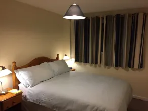 Ferienhaus mit unbegrenztem WLAN, Gemeinschaftspools, keine Haustiere - Image 4