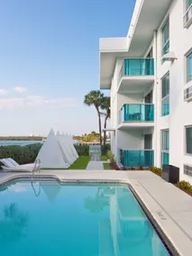 Spacious 1 Bedroom-1 Bathroom with Terrace Steps Away from Bal Harbour Beach - Image 5