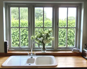 Large seaside cottage with spacious garden, in a quiet area close to beach. - Image 2