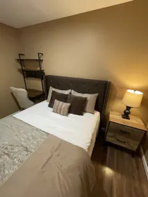 Williams Way Suites 8 Stylish suites with parking - Image 4