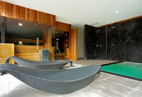 Huyze Fox - Boutique Stays - Image 3