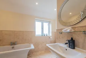 Spacious Country House for 14, Holywell, No Deposit - Image 5