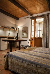 Apartments and studios in a stone house in the sunny south of France - Image 4