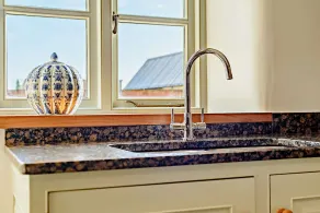 8 bedroom luxury holiday home in the Cotswolds with a hot tub - Stonewell Farmhouse - Image 2