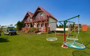 Year-round holiday home with fireplace and terrace - Image 3