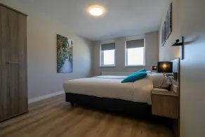 Luxury flat overlooking the marina for 10 people. - Image 4