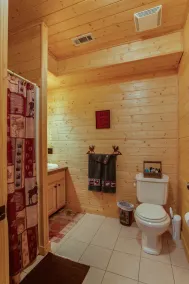 5 BR Log Home på 18 acres 5 Min TIEC | Boblebad - Image 3