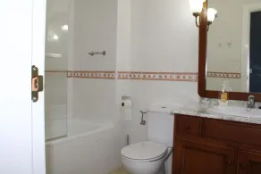 Great for golfers and families, 3 minutes from Villamartin Plaza - Image 3