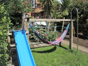 5 bedroom accommodation in Cowes - Image 5