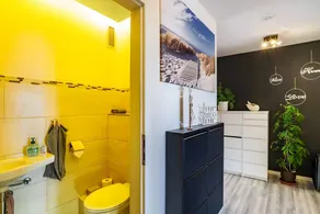 Fewo Goldstadtblick – Spacious 125 m² Apartment with 2 Balconies & 3 Bedrooms for Groups & Families - Image 2