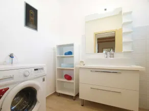 Villa con piscina e aria condizionata - Image 4