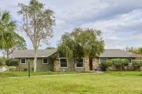 Lakefront Home on Lake Griffin / Harris chain of lakes and close to the Villages - Image 4