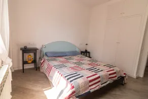 Stylish sea-view apartment with parking and Wi-Fi - Image 3