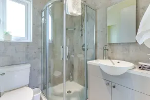 Downtown Suite close to the Beach (pet-friendly) - Image 2