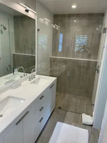 100 Steps to Main Street. 5 bedrooms and 6.5 baths. New and Completely renovated - Image 5