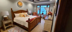 Beautiful lakeside family or corporate retreat with pool, hot tub, and  more! - Image 3