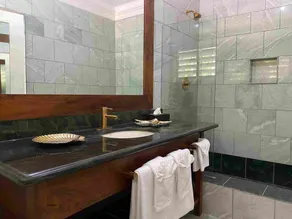 Secluded 3BR Garden Villa Pool Ocean Views - Image 4