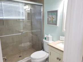Remodeled Beach House 4/4 less than a block to beautiful HOLLYWOOD BEACH! - Image 3