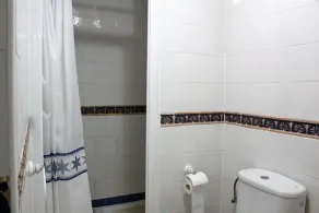 2 Bed 2 Bad Sydvendt Apt, rolig men tæt på strande og faciliteter - Image 2
