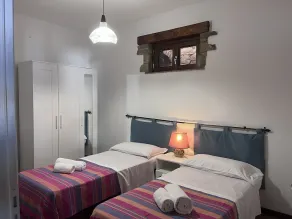 Pool hus förtrollande utomhus och med hisnande vyer - Image 5