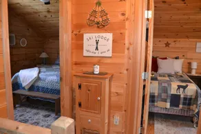 Cozy Pet Friendly Mountain Log Cabin in the Smokies with Deck and fire pit. - Image 5